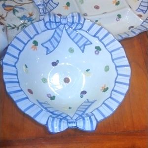 1994 Fitz and Floyd serving bowl